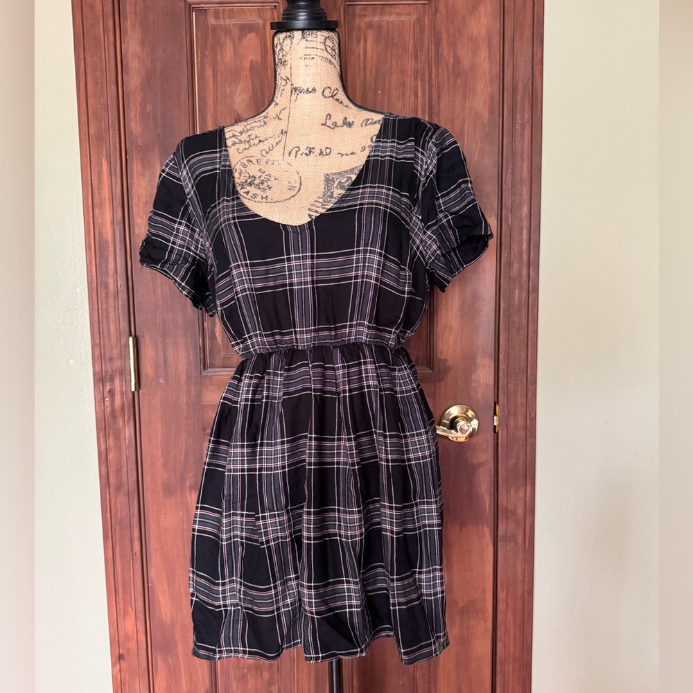 torrid short sleeved top size 0